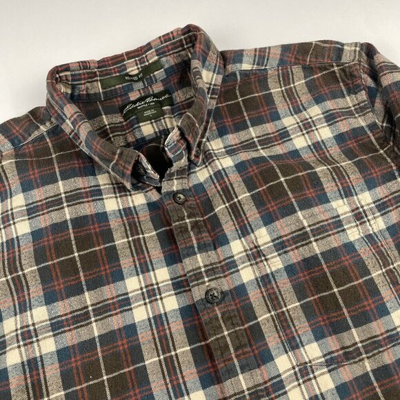 Eddie Bauer Flannel Shirt Men’s L Plaid Button Up Relaxed Fit Red Navy Outdoor - Picture 1 of 9